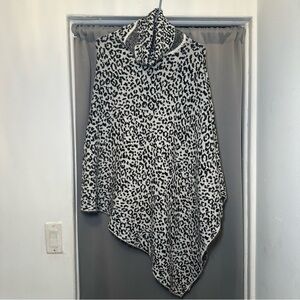 Ann Taylor Asymmetrical Handkerchief Hem Animal Print Turtleneck Fleece Poncho M
